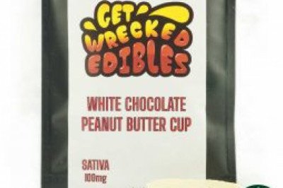 Get Wrecked Edibles – White Chocolate Peanut Butter Cup 100mg THC (Sativa)