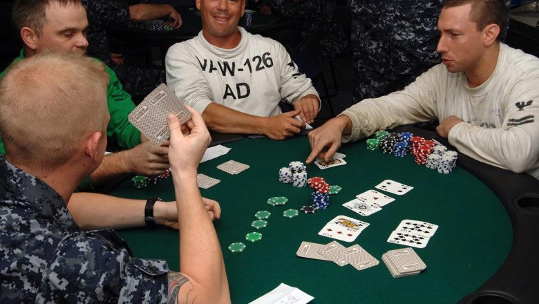Poker Chip Sets - What Size Do I Need?