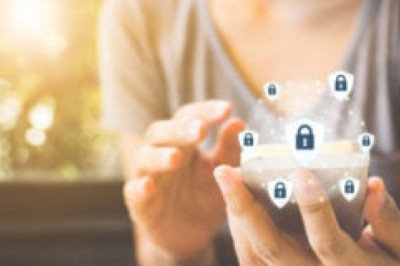 How a phone strap can make your flight safer and more comfortable