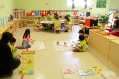 Become a Montessori Teacher for Young kids