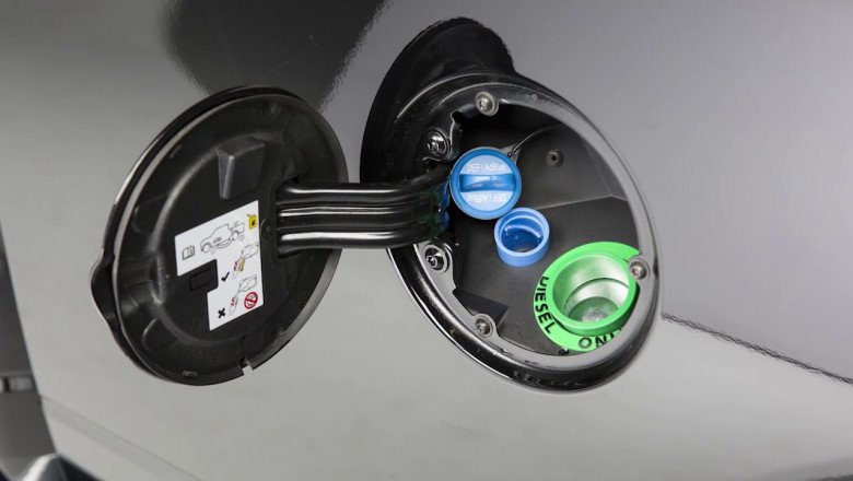 There Are 32.5% Urea And 67.5% Deionized Water In Diesel Exhaust Fluid (DEF), And It Is Odorless, Colorless, And Non-Flammable