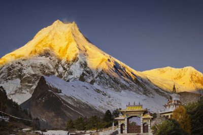 Manaslu  Trekking