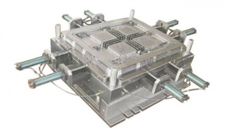 Mold shrinkage and warpage in injection molding