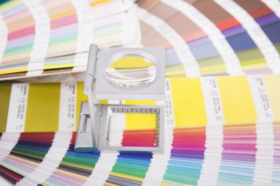 Definition and use of spot color printing and four-color printing