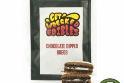 GET WRECKED EDIBLES – WHITE CHOCOLATE DIPPED OREO’S – 50MG – 300MG VARIOUS