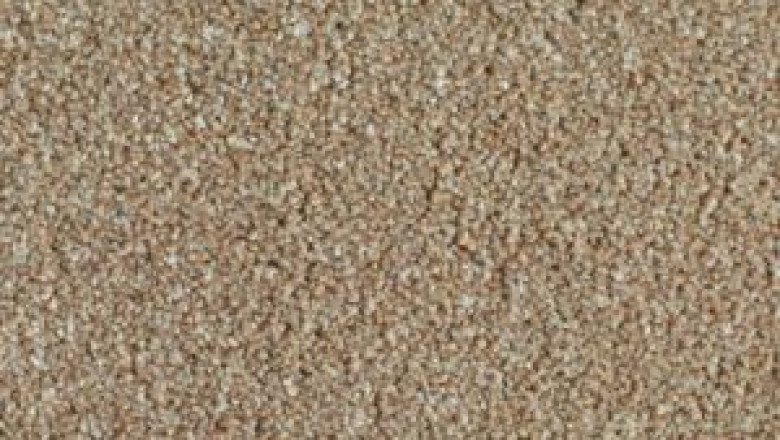 Lay an aura of comfort and charm with Beige Carpets!