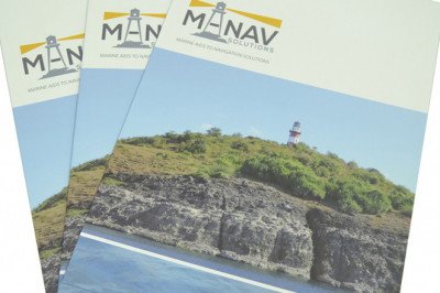 How does brochure printing attract the public?