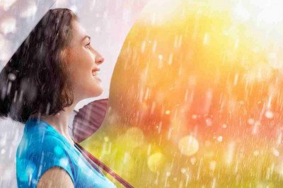 Here's How You Can Prevent Clogging of Skin Pores in Monsoon!