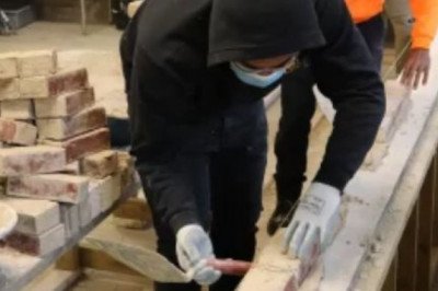 What are the advantages of pursuing a career in construction?