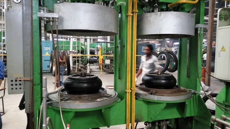 As tire size and design evolve, Tire Curing Press Machine need to have the ability to adapt to the new trends
