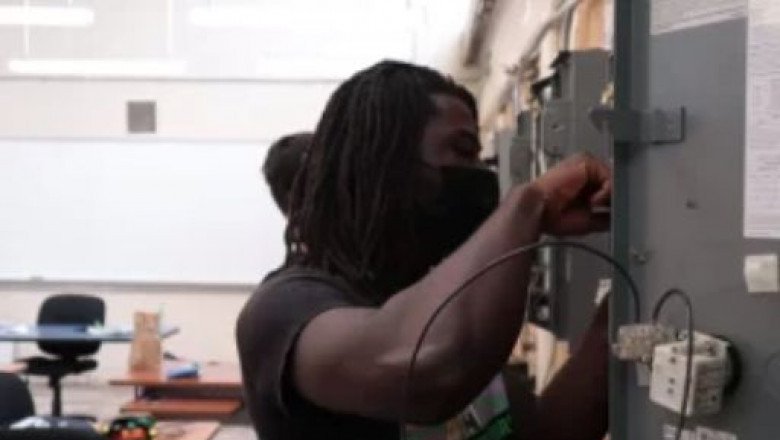 Requirements for qualifying for an electrician apprenticeship
