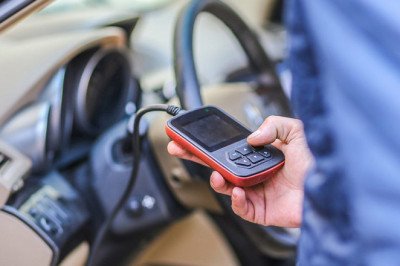 Using Diagnostic Scan Tools Facilitates The Diagnosis Process By Integrating With The Car's Onboard Diagnostic System