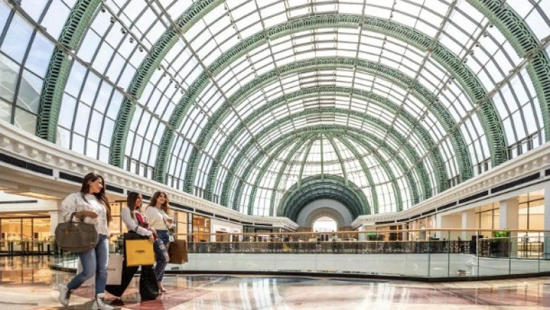 Dubai opens first actual NFT shop in Shopping center of the Emirates