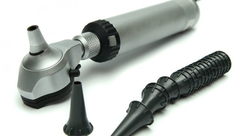 How is Orthoscopic Examination Done by Otoscope?