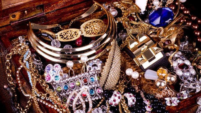 Mass-Produced Costume Jewelry Is Made With Cheap Materials