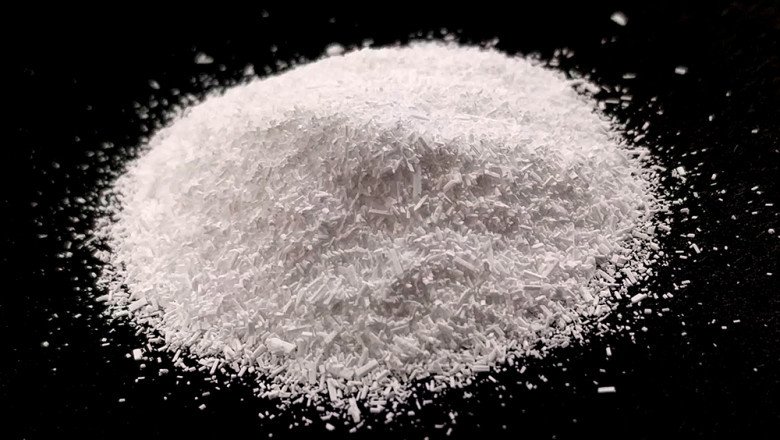 There Are Many Household Uses For Soda Ash, Such As Removing Grease, Oil, Or Wine Stains
